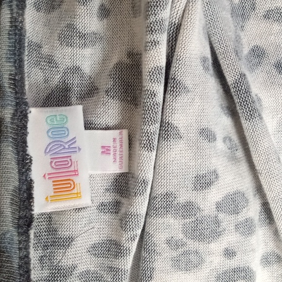 LulaRoe Coverup - Picture 4 of 6